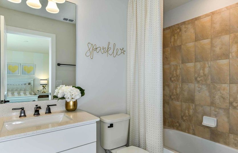 Optional Bath with Bed 4