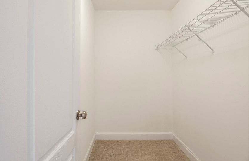 Bedroom 4 Walk-in Closet