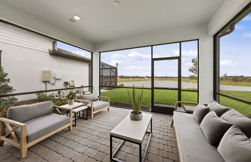 Spacious covered lanai