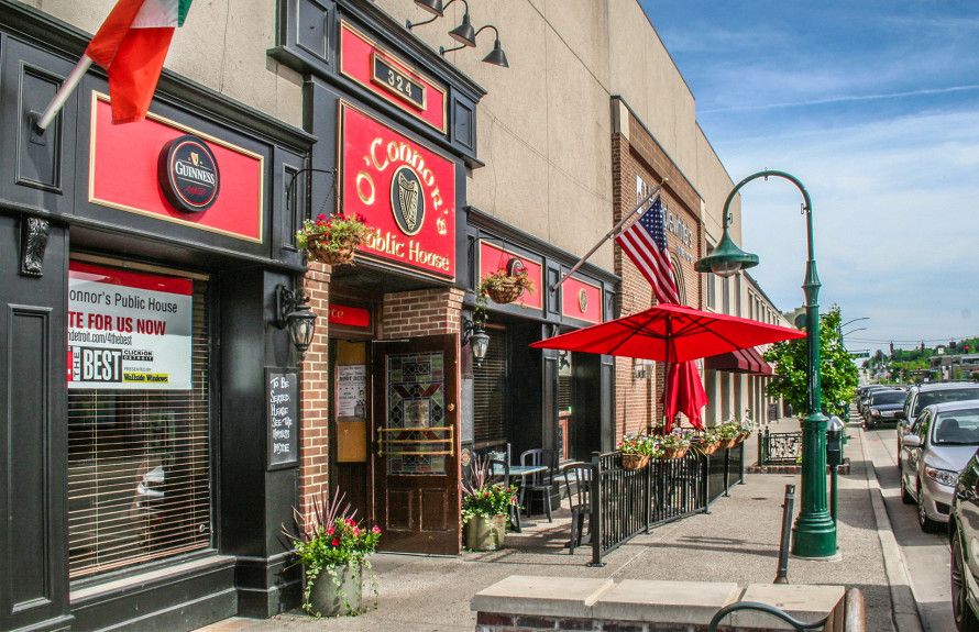 Close to restaurants