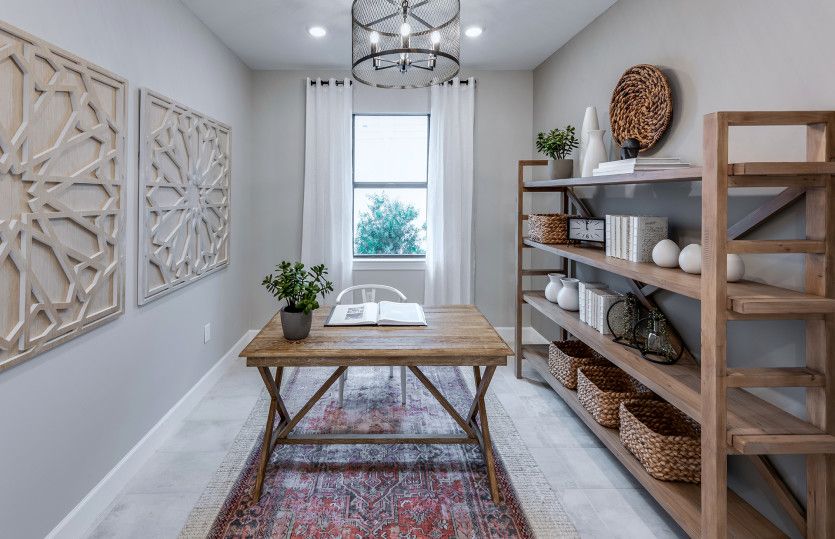 Flex space - perfect for a den or home office