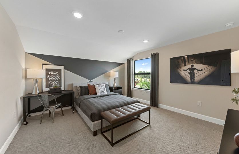 Additional upstairs bedroom