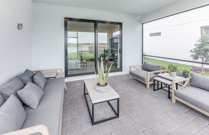 Spacious screened-in lanai - perfect for outdoor entertaining