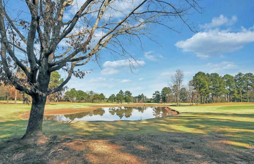 Play at Hillview Golf Course
