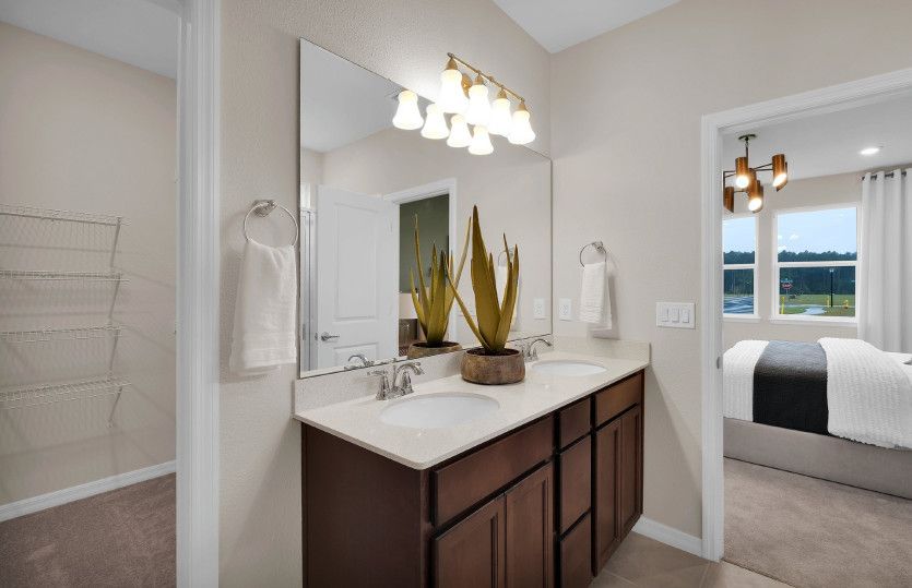 Heston | Owner's Bath
