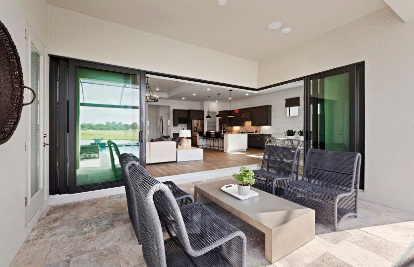 Covered lanai space