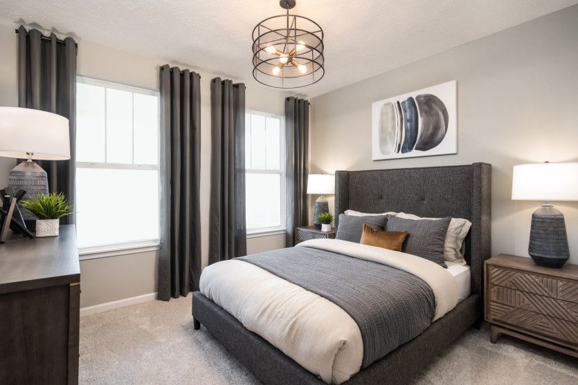 Guest or Kid's Bedroom