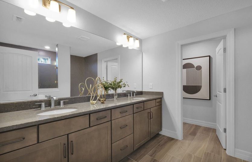 Yorkshire | Owner's Bathroom