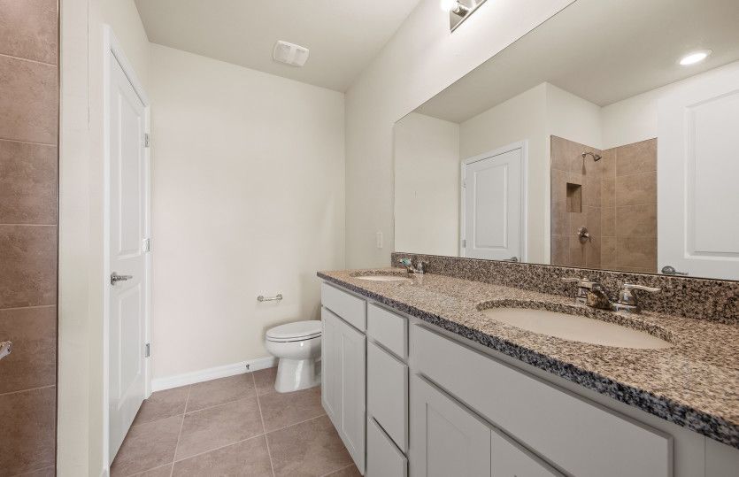 Private owner's bathroom