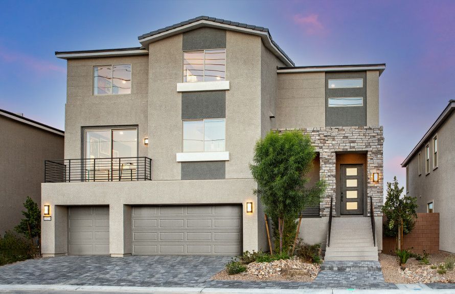 2 to 3-Car Garage Homes