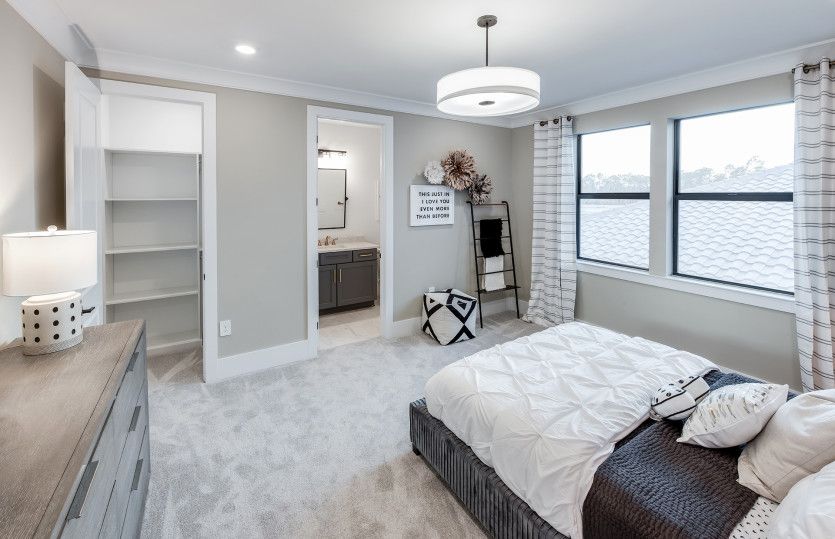 Additional bedroom 6 with ensuite