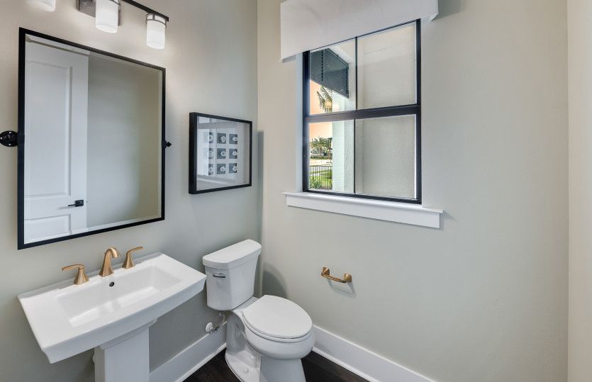 Powder bath
