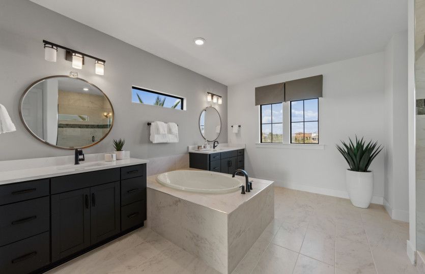 Owner's bath with optional tub