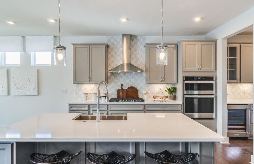 Continental Large Island