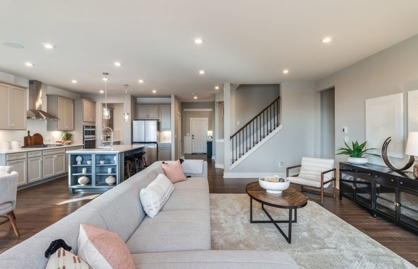 Open Living, Perfect for Entertaining!