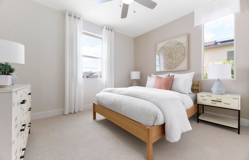 Secondary bedroom perfect for a child or overnight guest.