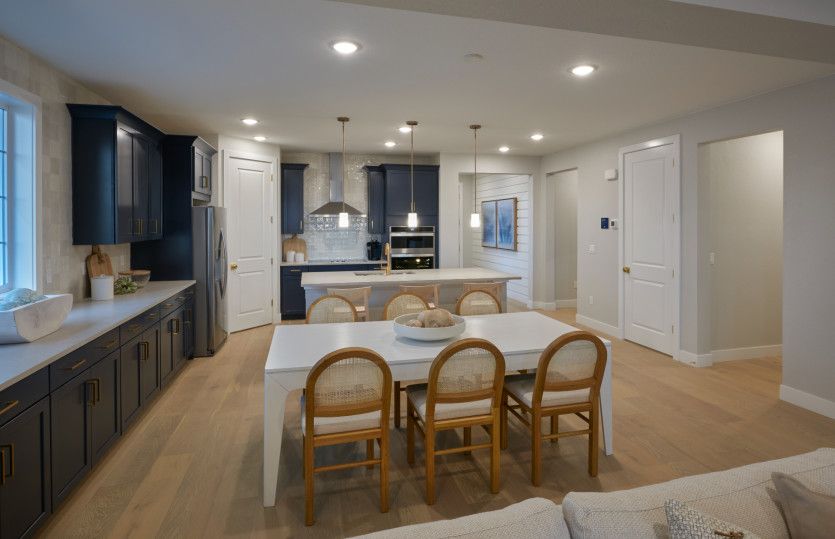 Directly off the kitchen is the quaint café perfect for enjoying meals with the whole family.