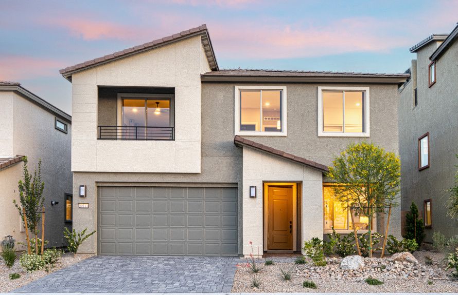 2 to 3-Car Garage Homes