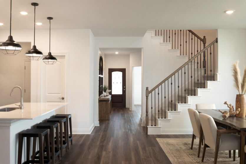 Statement Entryway