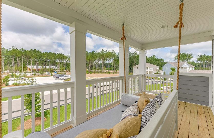 Enjoy a cold glass of sweet tea on your 2nd floor balcony!