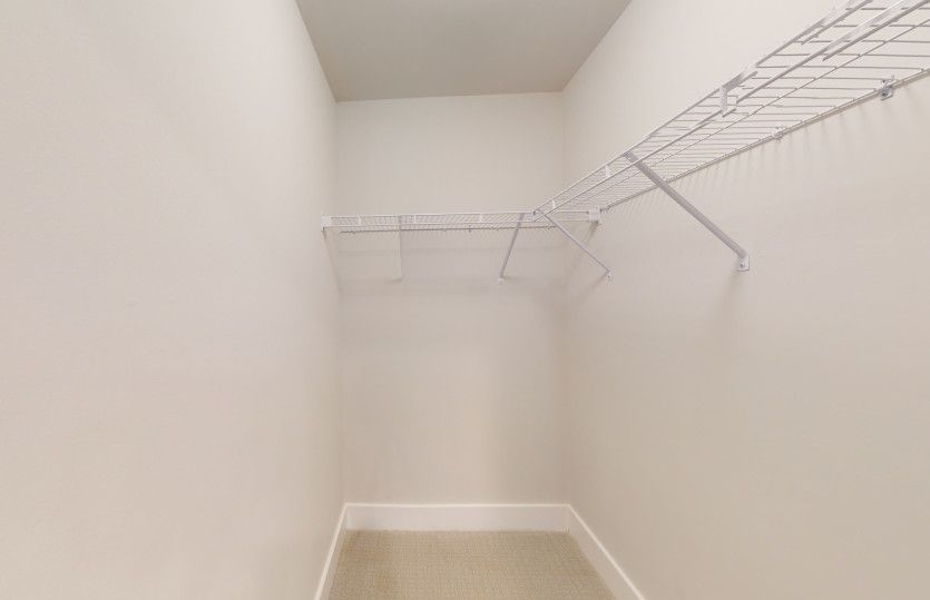 Bedroom 2 Walk-in Closet
