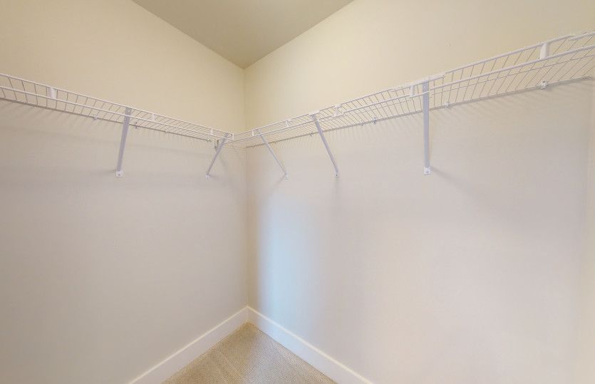Bedroom 4 Walk-in Closet