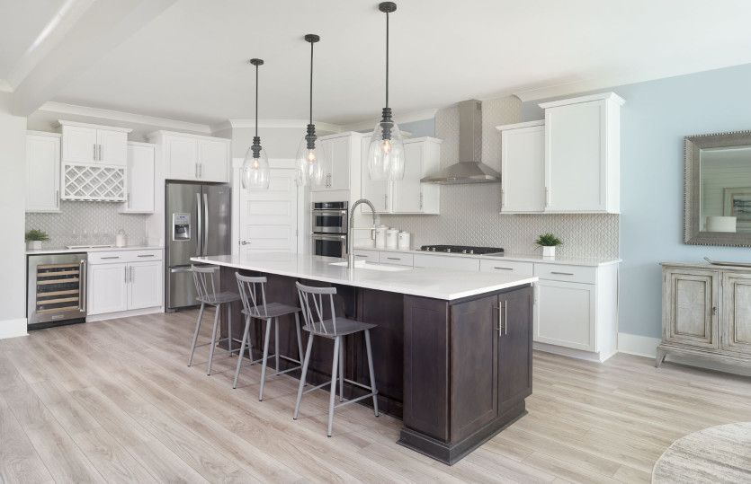 The open floorplan allows for additional seating space.