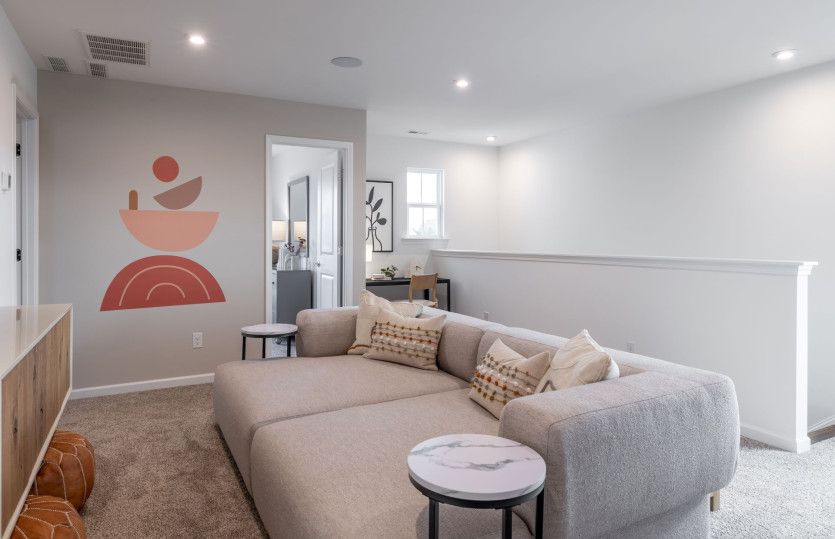 Spacious Second Floor Loft
