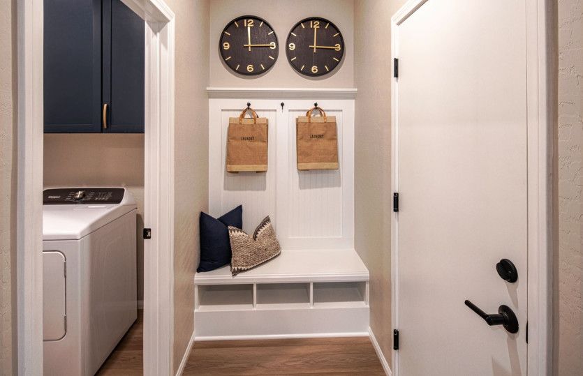 Entry/ Laundry Room