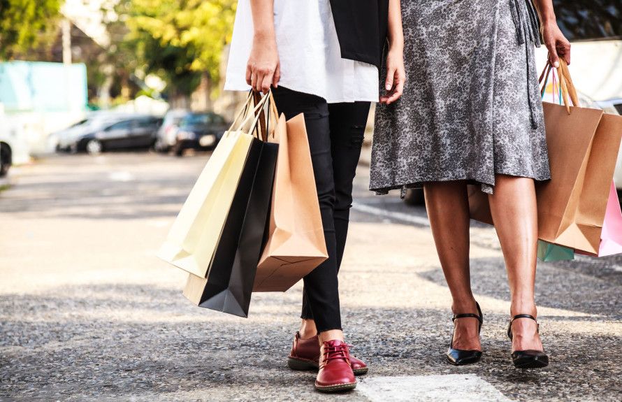 Minutes to Shopping