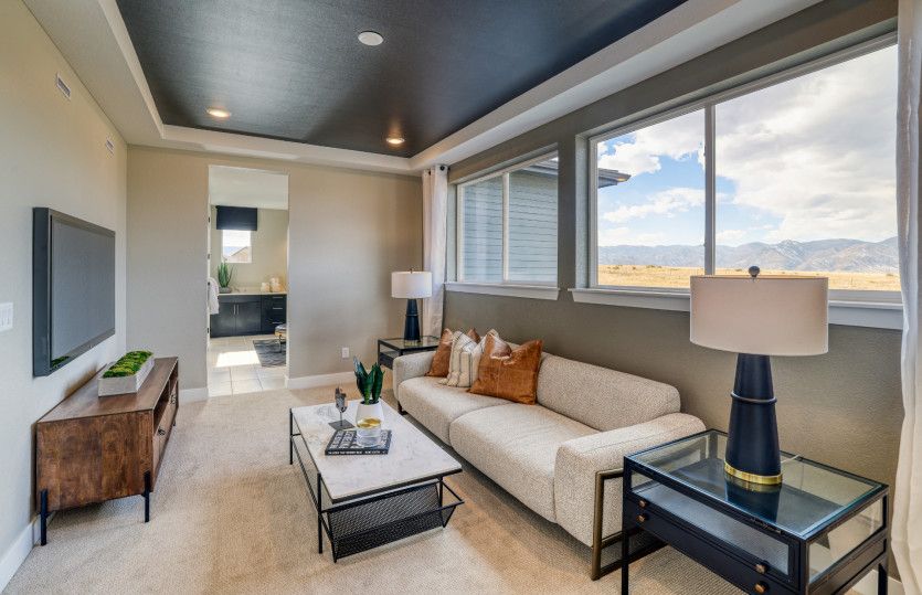 The Marsala owner's suite features a private owner's retreat that you can personalize to perfection.