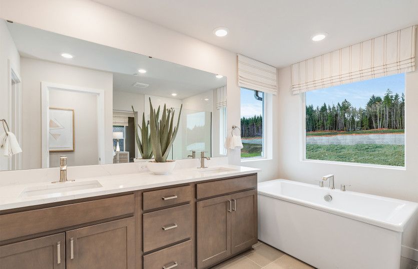 Freestanding tub