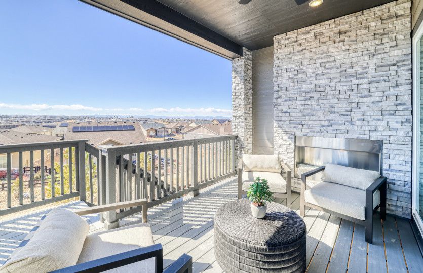 When you select a garden or walkout lot, your covered patio transitions to a covered deck.