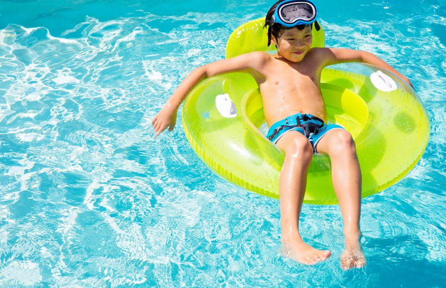 Onsite amenity - outdoor pool