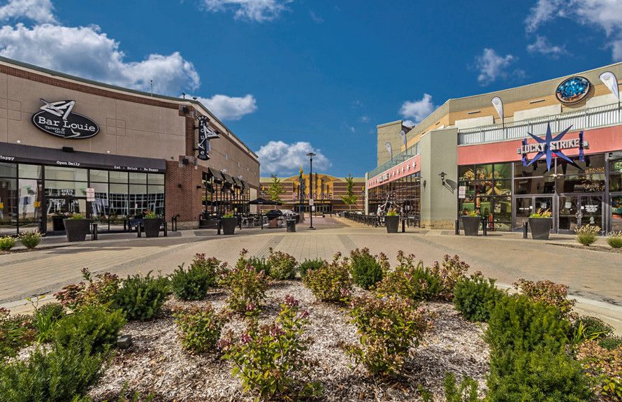 Shopping Center Nearby