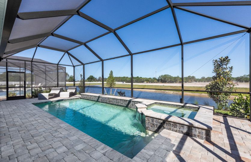 Screened-in lanai with pool