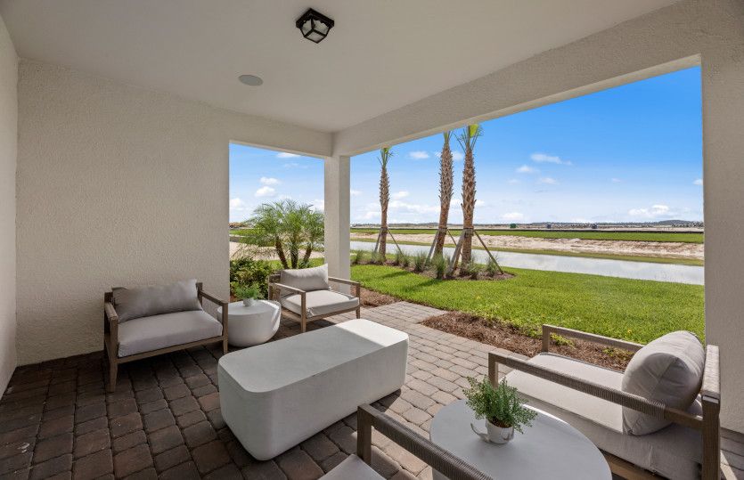 Covered lanai space