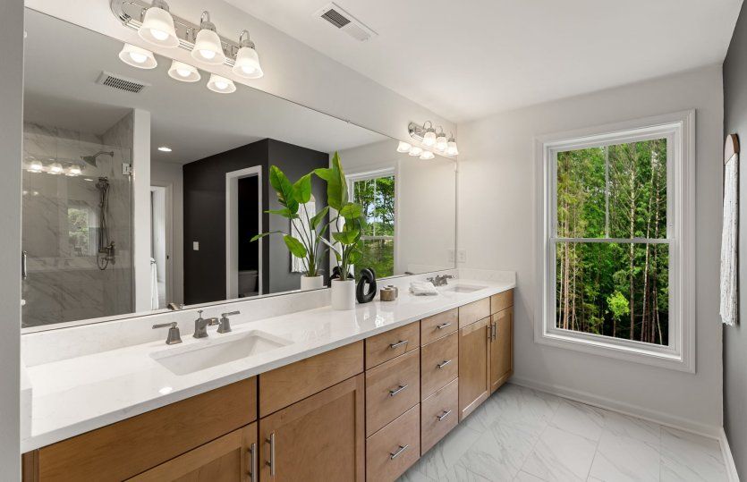Spa-Like Owner's Bath