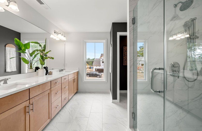 Spa-Like Owner's Bath