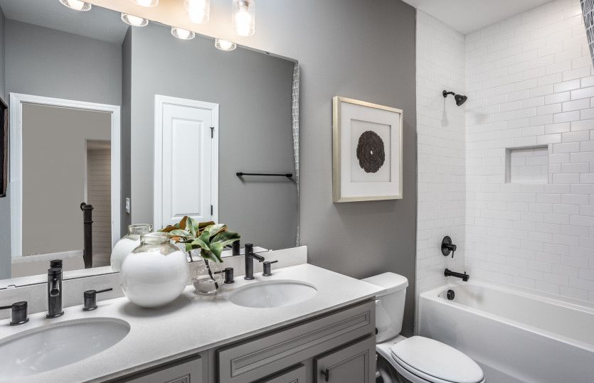 Secondary Bath with Tub-Shower Combo - Model Representation