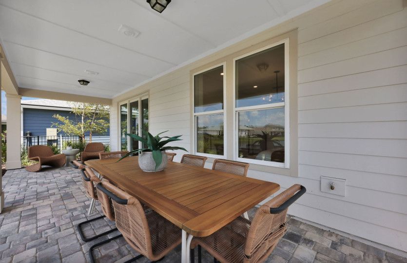 Contour | Covered Lanai