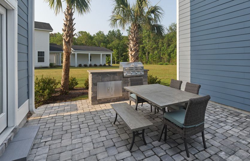 Outdoor Entertaining Patio