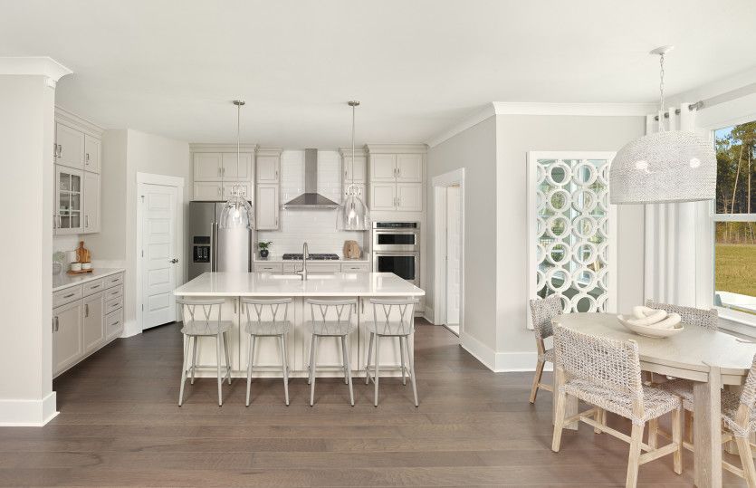 Kitchen with large island