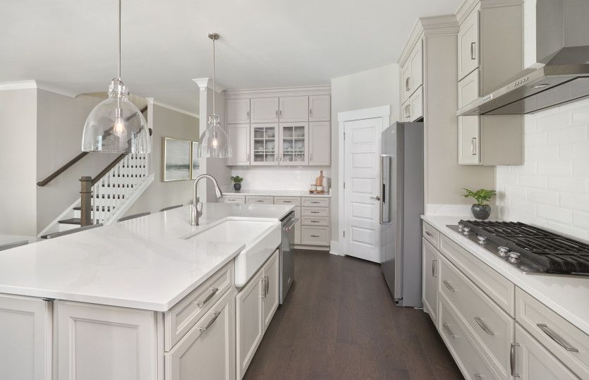 Expansive kitchen