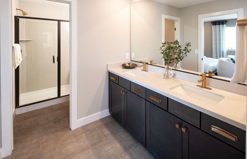 Upstairs Suite Bathroom