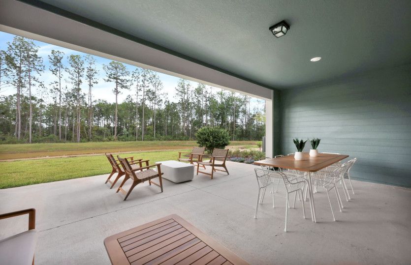 Ashby Grand | Covered Lanai