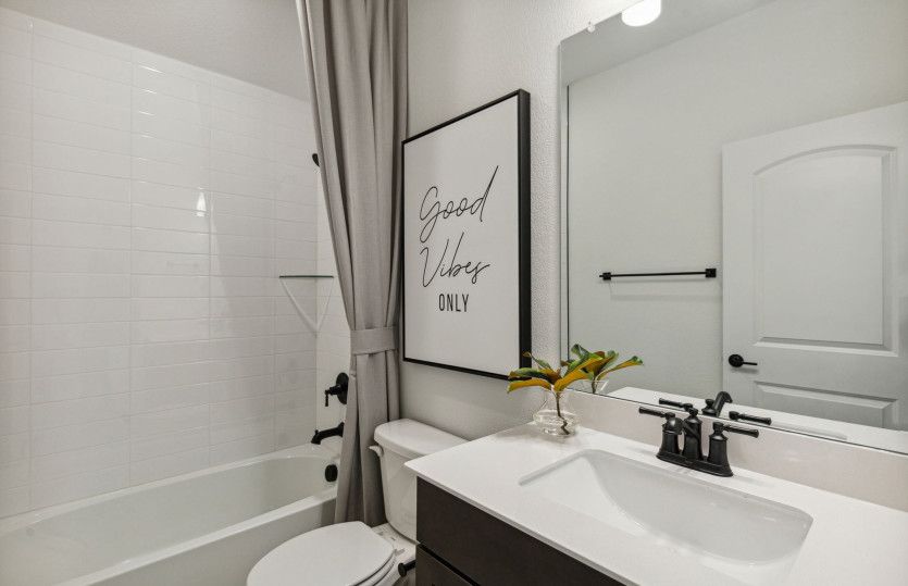 Spacious secondary bathroom