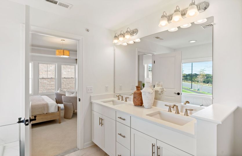 Spa-Like Owner's Bath