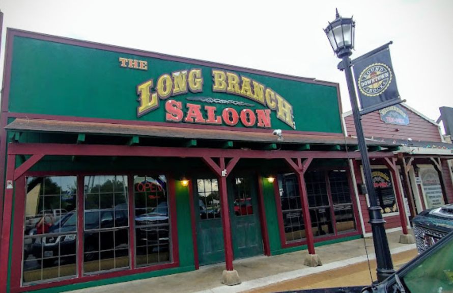 Close Proximity to Nightlife