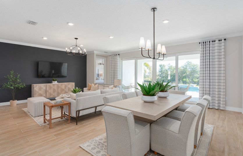Gathering & Dining Room